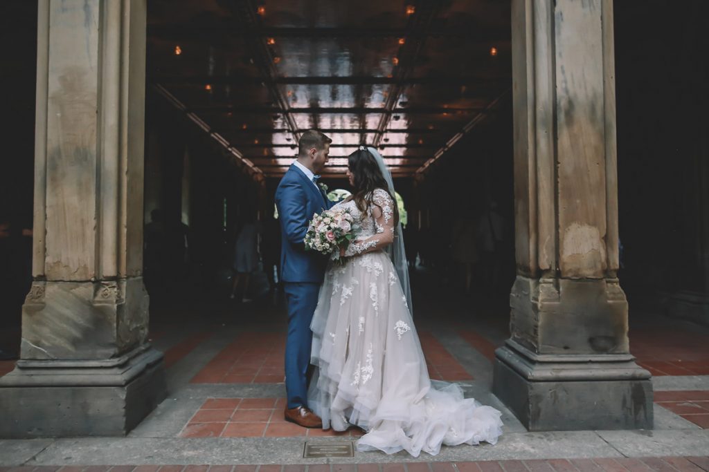 summer wedding central park bethesda fountain brazilian couple2
