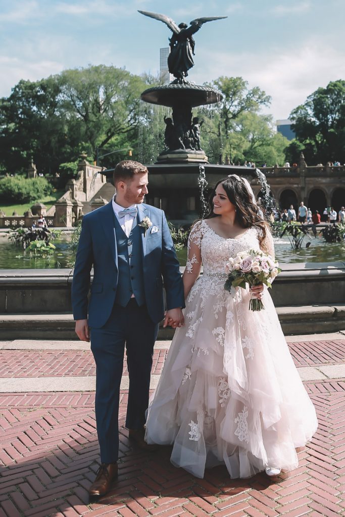 summer wedding central park bethesda fountain brazilian couple4