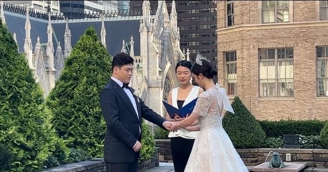 Wedding photos - turn around time. 14 cropped Screenshot 20220922 122152 Video Player