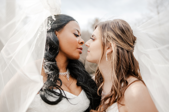 LGBTQ+ Weddings in NYC 8 Lesbian Kiss